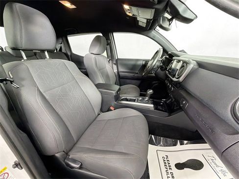 Used 2019 Toyota Tacoma TRD Sport image 25