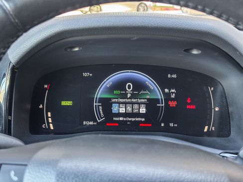 Used 2025 Toyota Camry SE AWD/4WD image 28