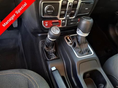 Used 2024 Jeep Wrangler Unlimited Sport AWD/4WD image 7