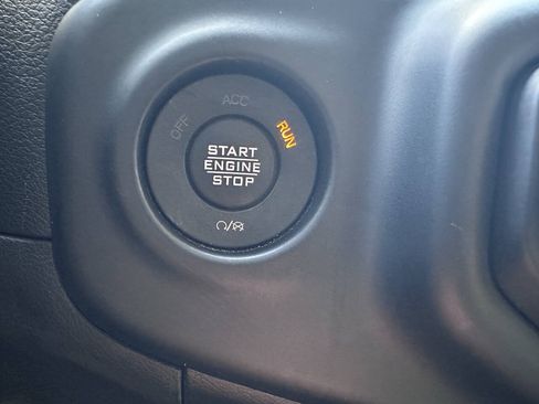 Used 2021 Jeep Wrangler Unlimited Sport AWD/4WD image 19
