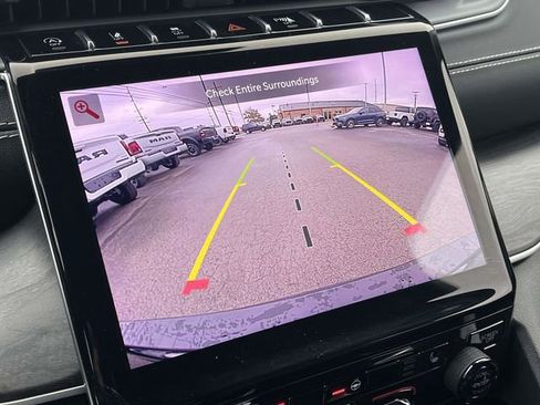 Used 2022 Jeep Grand Cherokee L Limited image 33