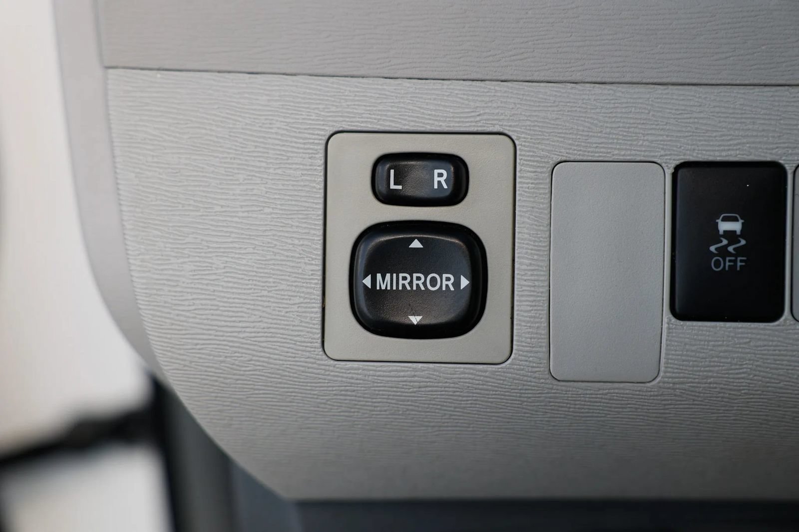 Used 2014 Toyota Sienna LE FWD image 44