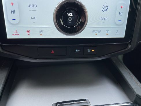 Used 2022 Ford Expedition Timberline image 12