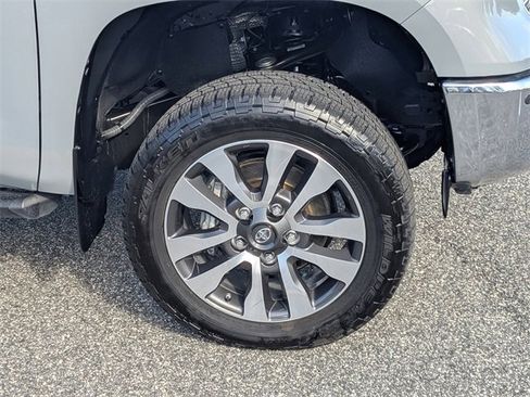 Used 2021 Toyota Tundra Limited w/ Limited Premium Package image 10