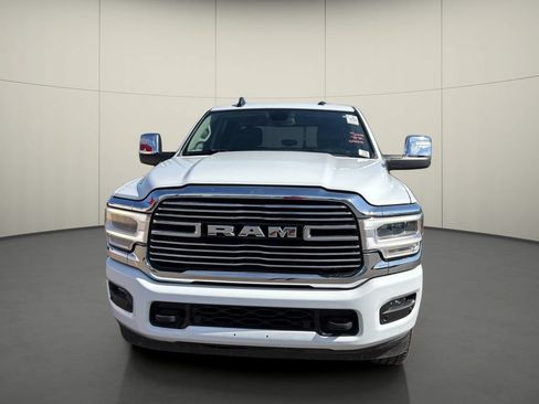 Used 2024 RAM 2500 Laramie AWD/4WD image 2