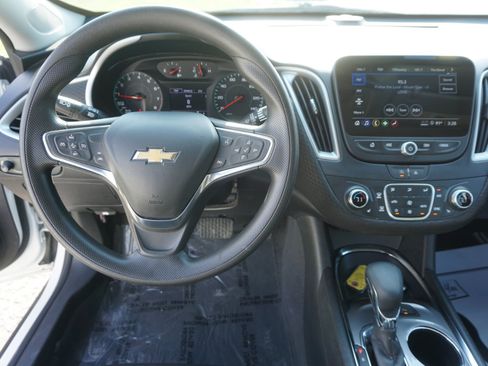 Used 2024 Chevrolet Malibu LT image 9