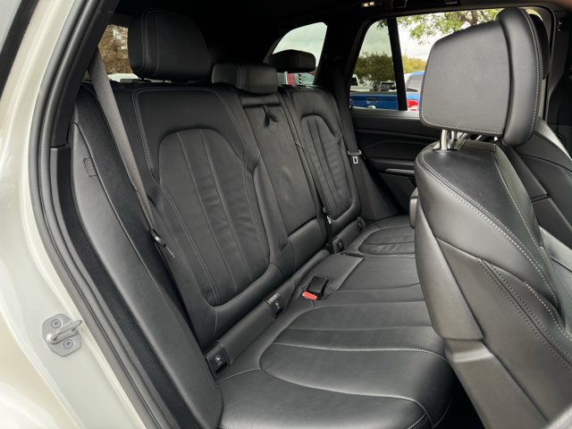Used 2022 BMW X5 xDrive40i w/ Luxury Seating Package AWD/4WD image 33