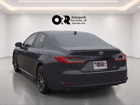 Used 2025 Toyota Camry XSE FWD image 4