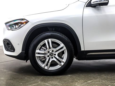 Used 2022 Mercedes-Benz GLA 250 image 11