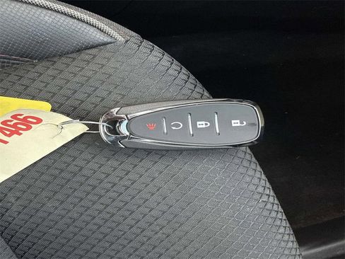 Used 2023 Chevrolet TrailBlazer RS w/ Sun and Liftgate Package image 37