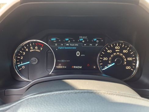 Used 2019 Ford F150 Lariat w/ Equipment Group 502A Luxury AWD/4WD image 20