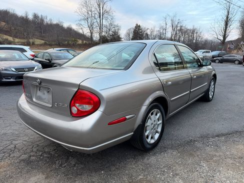 Used 2000 Nissan Maxima GLE image 5