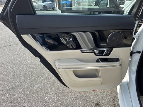 Used 2015 Jaguar XJ AWD image 29