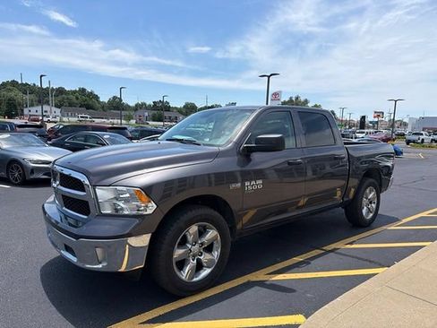 Used 2019 RAM 1500 Tradesman w/ Tradesman SXT Package AWD/4WD image 2
