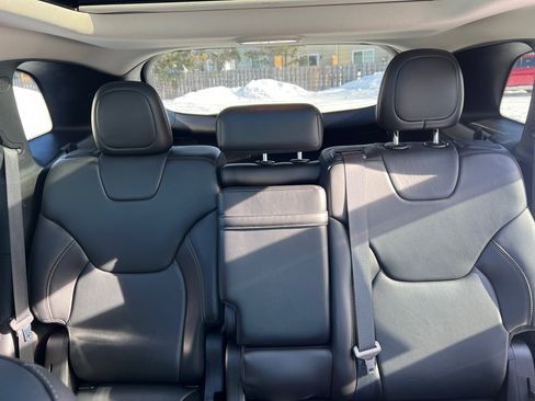 Used 2016 Jeep Cherokee Limited image 34