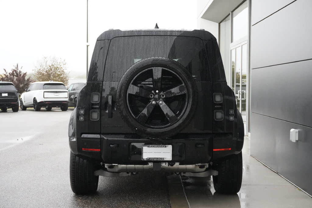 New 2026 Land Rover Defender 110 X-Dynamic SE AWD/4WD image 6