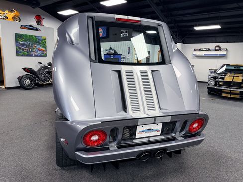 Used 2006 Ford GT image 12