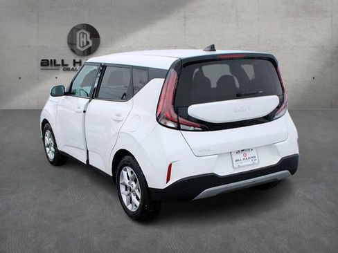 Used 2023 Kia Soul LX w/ LX Technology Package image 7