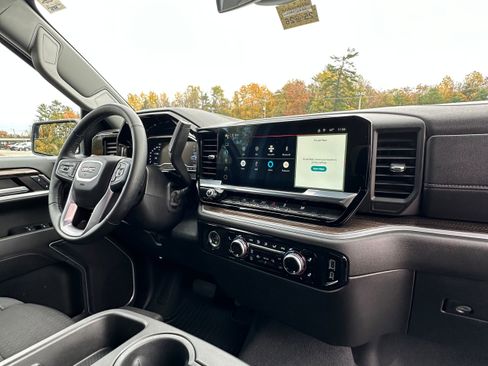 Used 2024 GMC Sierra 1500 Elevation image 24