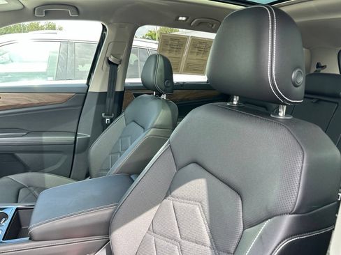 Certified 2026 Volkswagen Atlas SE w/ Panoramic Sunroof Package FWD image 22