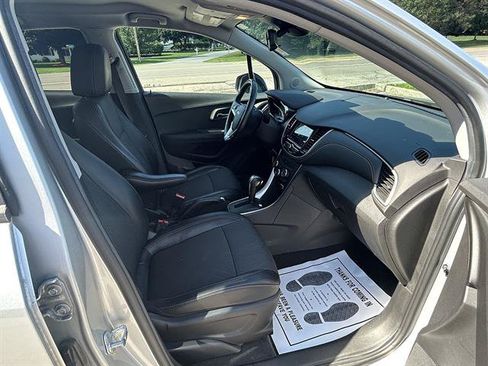 Certified 2018 Chevrolet Trax LT w/ Redline Edition FWD image 26