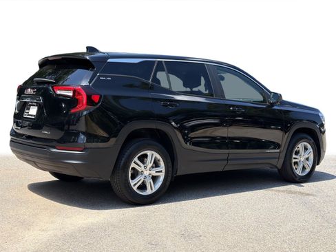Used 2024 GMC Terrain SLE AWD/4WD image 27