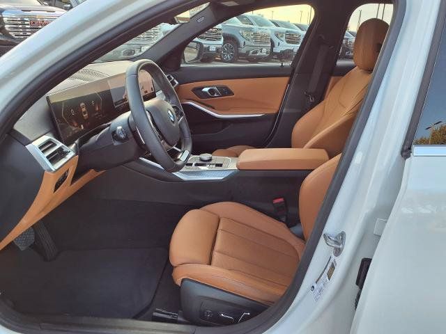 Used 2025 BMW 330i Sedan w/ Convenience Package RWD image 19