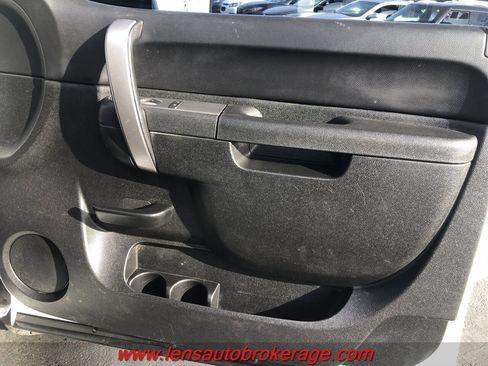 Used 2014 Chevrolet Silverado 2500 LT w/ Interior Plus Package image 18