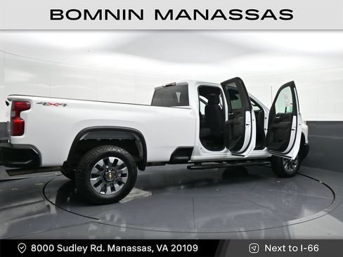 Used 2024 Chevrolet Silverado 2500 Custom w/ Custom Convenience Package image 34