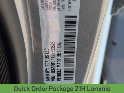 Used 2025 RAM 1500 Laramie w/ Night Edition image 33