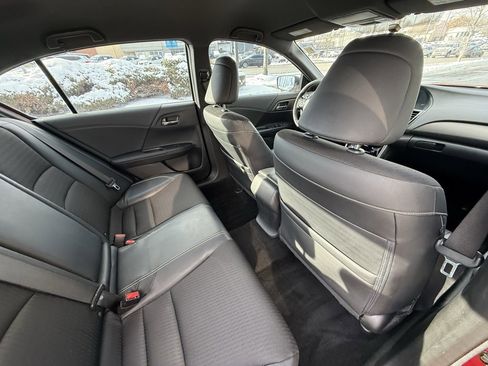 Used 2017 Honda Accord Sport image 36