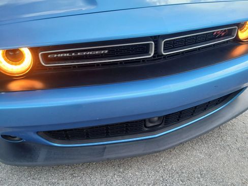 Used 2016 Dodge Challenger R/T Scat Pack w/ Leather Interior Group RWD image 19