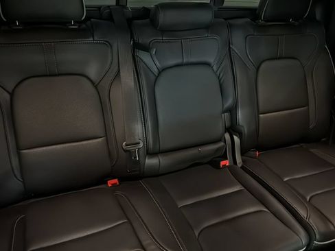 Used 2024 RAM 1500 Limited AWD/4WD image 10