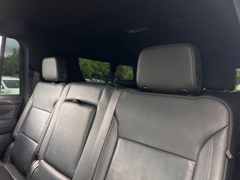 Used 2022 Chevrolet Suburban LT w/ Luxury Package AWD/4WD image 22