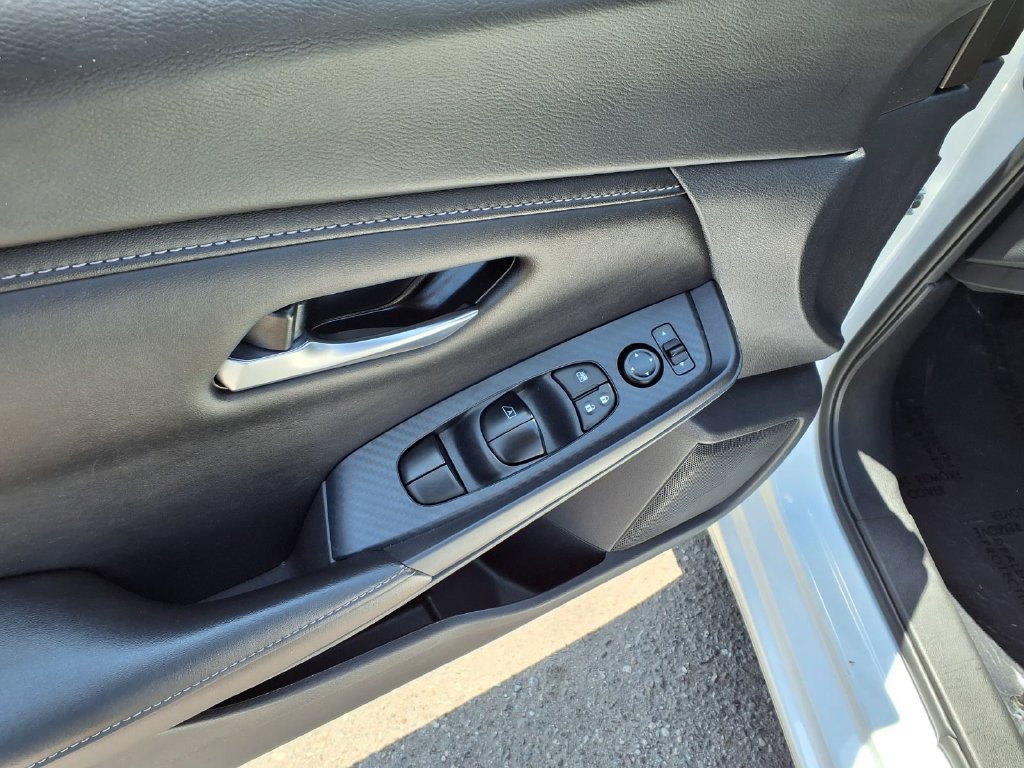 Used 2024 Nissan Sentra SV FWD image 14