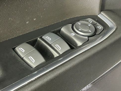 Used 2024 Chevrolet Silverado 1500 LT image 32