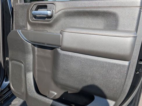Used 2021 GMC Sierra 2500 AT4 w/ AT4 Premium Plus Package AWD/4WD image 37