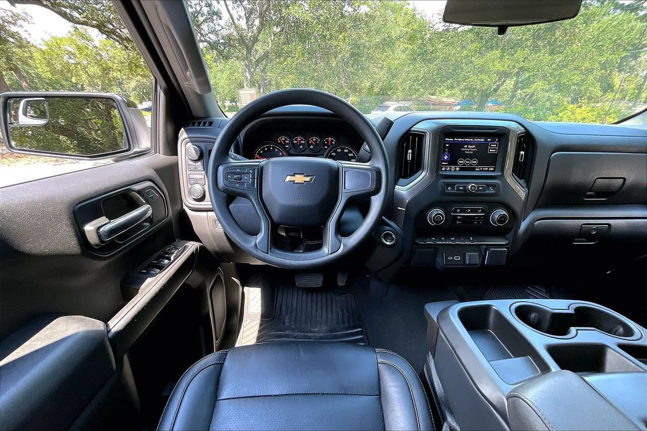 Used 2025 Chevrolet Silverado 1500 Custom AWD/4WD image 8