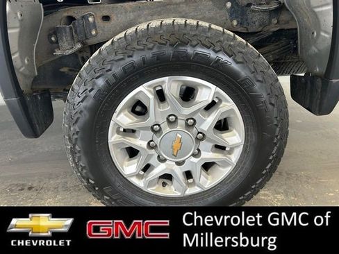Used 2022 Chevrolet Silverado 3500 LT w/ Remote Start Package image 10