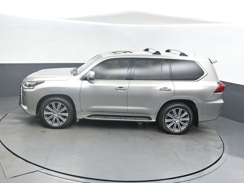 Used 2017 Lexus LX 570 4WD image 36