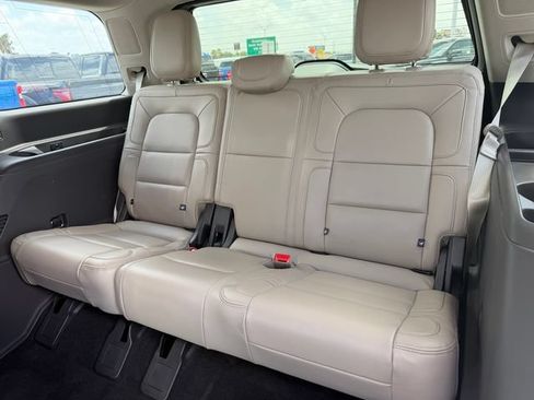 Used 2023 Lincoln Navigator Reserve AWD/4WD image 9