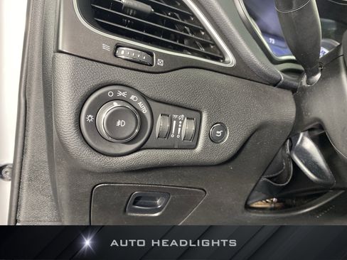 Used 2019 Jeep Cherokee Trailhawk AWD/4WD image 26