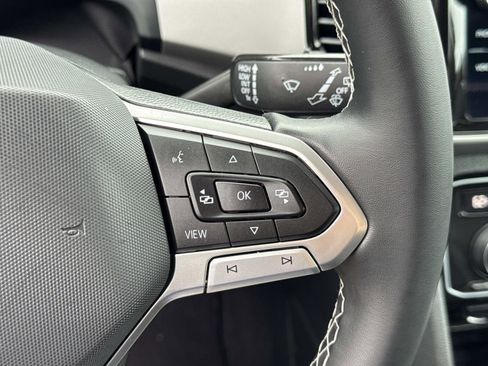 Used 2022 Volkswagen Atlas SE w/ Black Wheel Package image 12