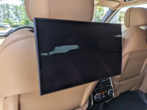 Used 2023 Land Rover Range Rover Autobiography AWD/4WD image 16