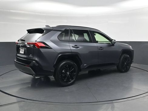 Used 2023 Toyota RAV4 SE AWD/4WD image 5
