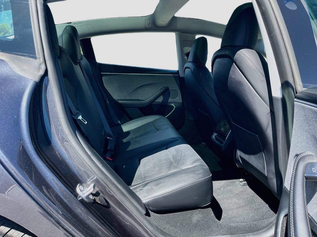Used 2025 Tesla Model 3 Long Range RWD image 28