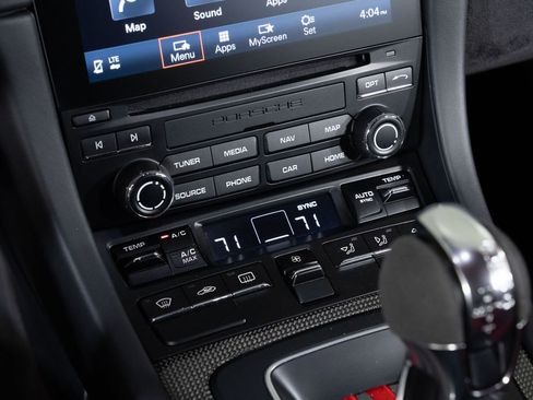 Used 2018 Porsche 911 GT2 RS image 28