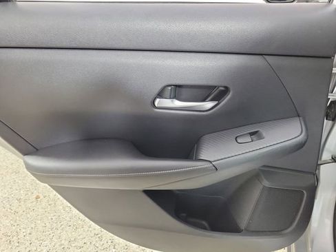 Used 2020 Nissan Sentra SV FWD image 14