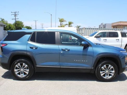 Used 2025 Chevrolet Equinox LT w/ Safety and Technology Package FWD image 3