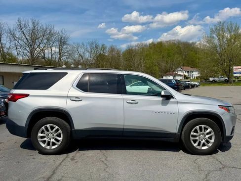 Used 2019 Chevrolet Traverse LT AWD/4WD image 9